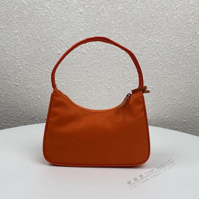 prada女包 普拉達2020專櫃最新款 女士尼龍單肩包 1NE515 Prada升級版HOBO手拎包 Prada腋下包  pyd2309